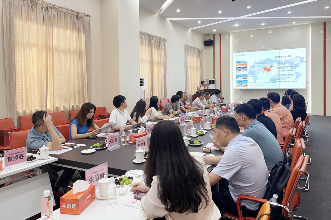 建筑行业央国企及头部民企考察团一行莅临long8唯一集团考察交流